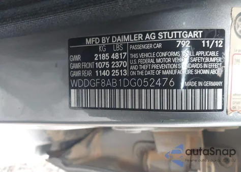 2013 Mercedes-Benz C 300 Sport 4Matic z USA, uszkodzony, nr VIN WDDGF8AB1DG052476